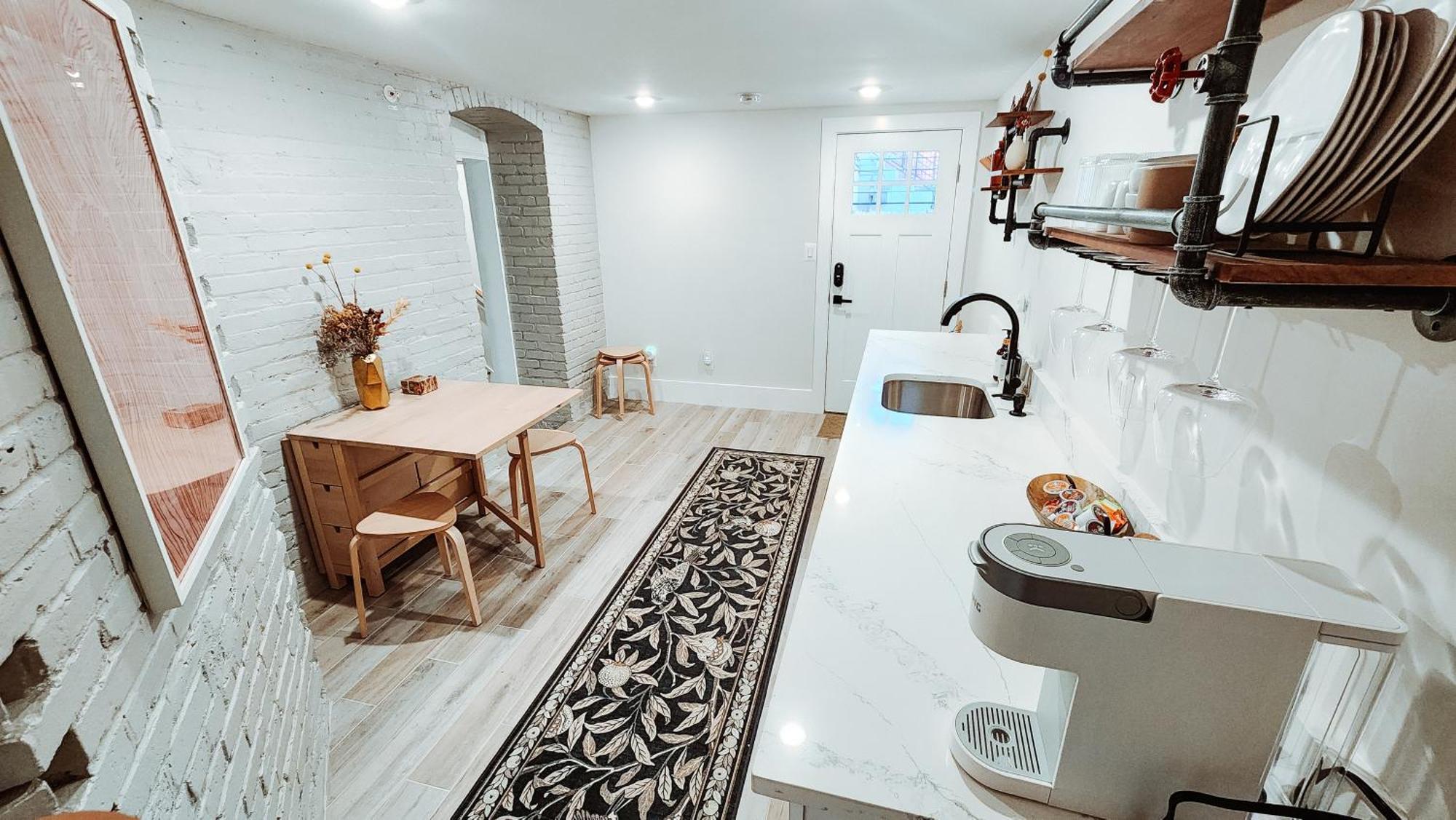 Private Modern Luxury Suite In Historic Stone Home 华盛顿哥伦比亚 外观 照片